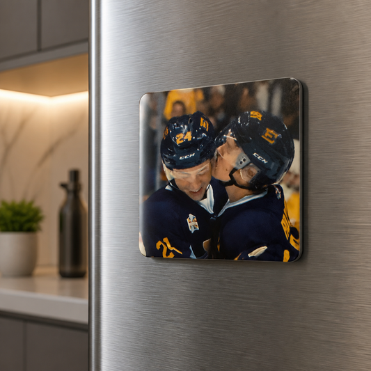 Heated Rivalry Goal Hug Magnet